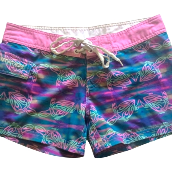 Tormenter Other - Tormenter Women's 8 Way Stretch 6" Stretch Board Shorts-Turtle